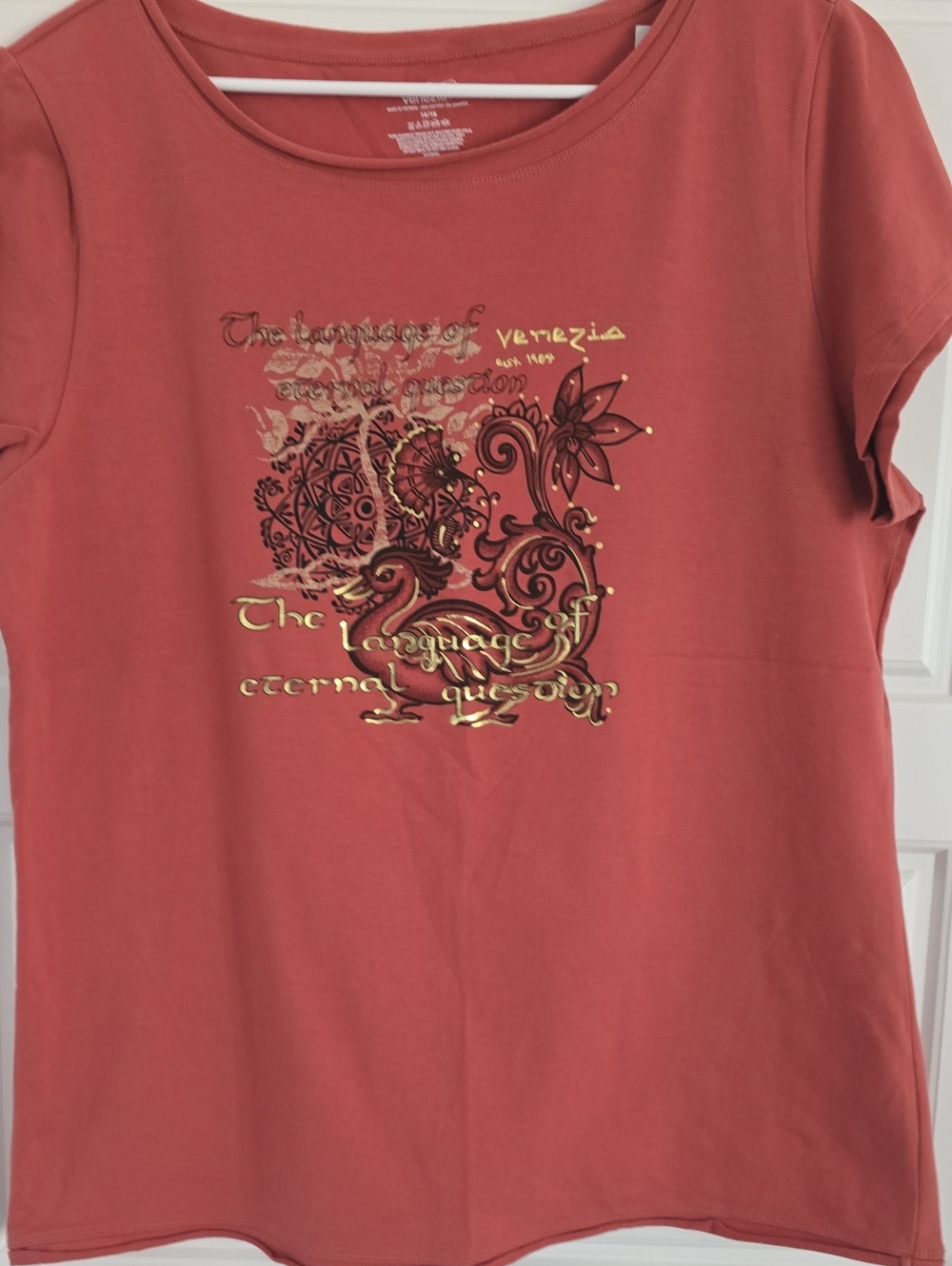 Vintage Lane Bryant Coral Short Sleeve Tee with Gold Foiling 14/16